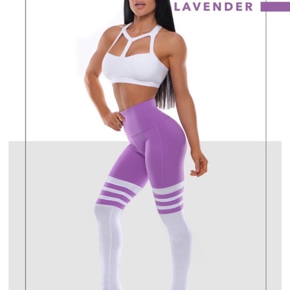 Gorgeous Bombshell Sportswear Lavender leggings 💜💜💜 - Picture 2 of 10